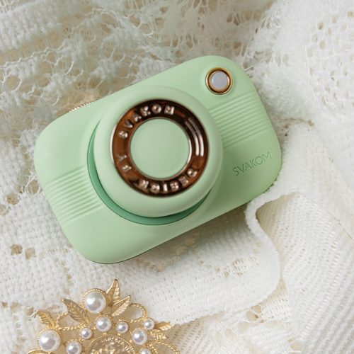 【Vibrator】Camera Sucking Toy Green - Lunarlulu